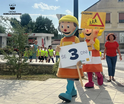 Maskoti Anja in Marko opozarjata na varnost otrok na šolskih poteh 1